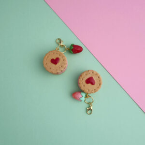 ❤️ Strawberry Sandwich Cookie Charm